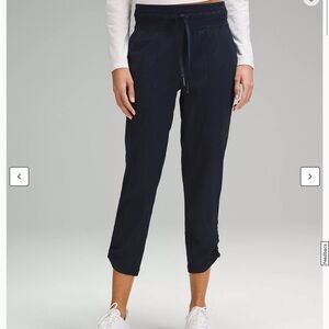 Lululemon Dance Studio Mid-Rise Cropped Pant - Size 12 - True Navy